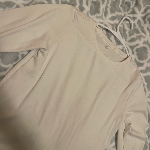 Uniqlo Kids Heat Tech Cream Long Sleeve Top - Picture 6 of 8